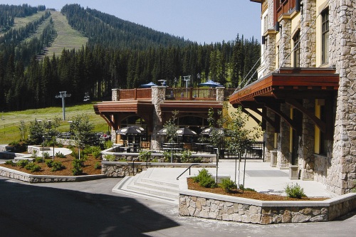 Delta Sun Peaks Resort 001